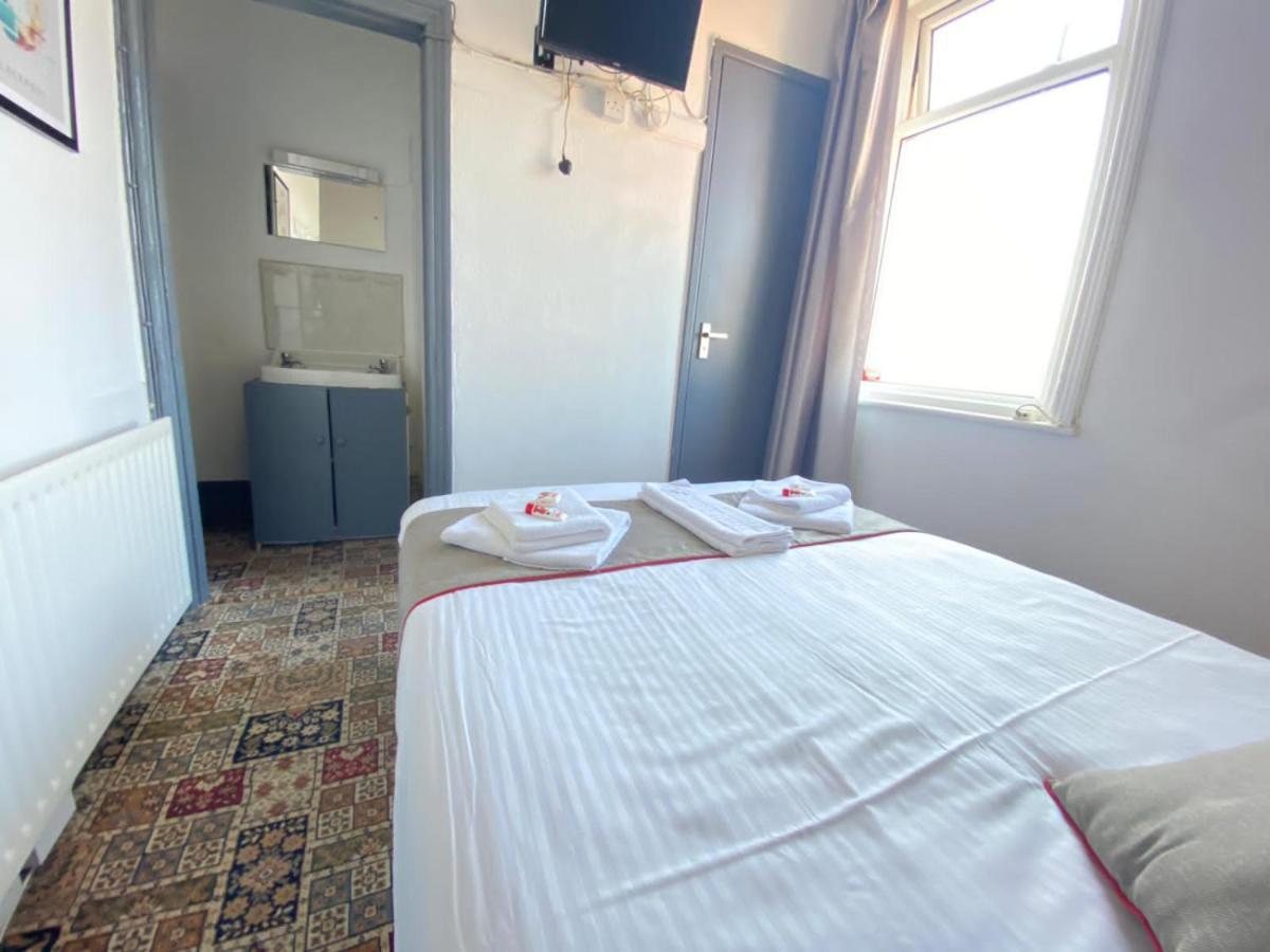 Guest House 46 블랙풀 외부 사진