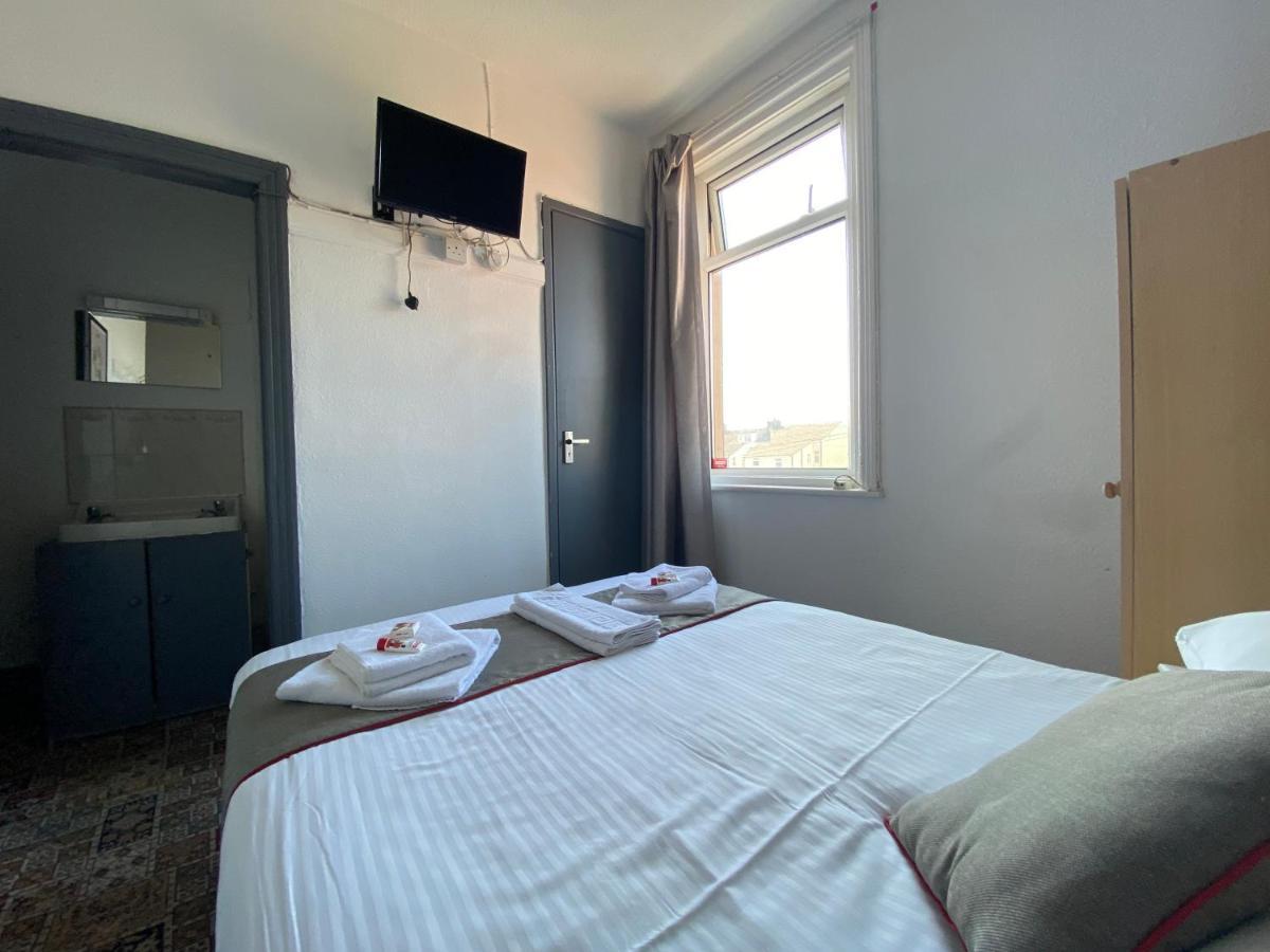 Guest House 46 블랙풀 외부 사진